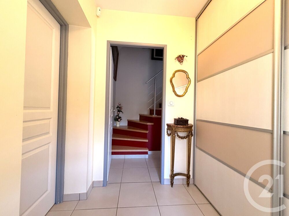 CENTURY 21 CHAPRAIS IMMOBILIER à Besançon vous propose :....