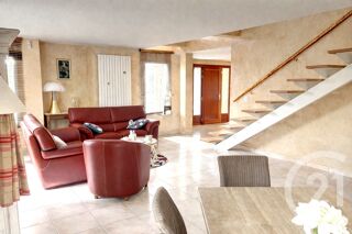  Maison à vendre 6 pièces 231 m²