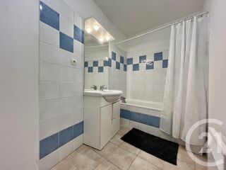  Appartement à louer 3 pièces 57 m²