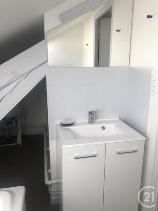  Appartement à louer 1 pièce 30 m²