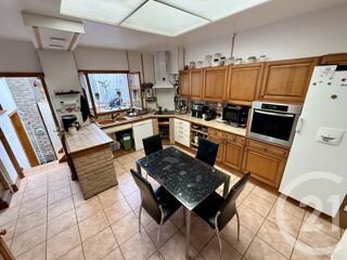  Maison  vendre 7 pices 204 m