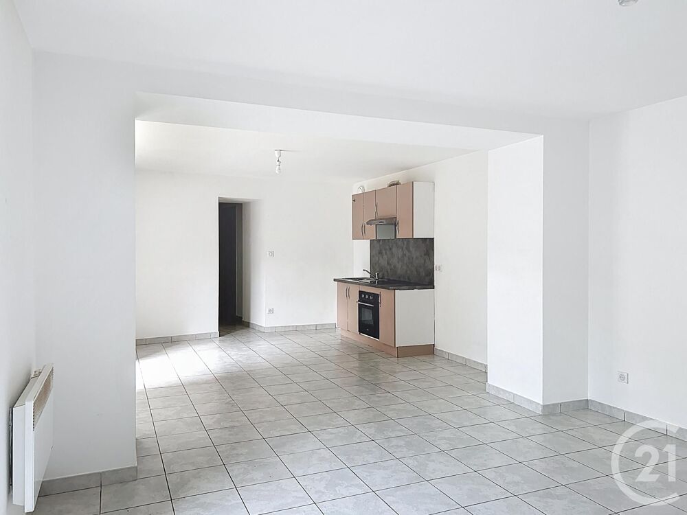Idéalement situé au rez-de-chaussée d'une copropriété en....