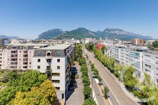 Appartement à louer 4 pièces 67 m²