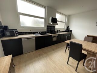  Appartement à louer 8 pièces 150 m²