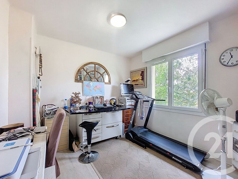 Venez découvrir cette très belle maison de 170m², entiè....