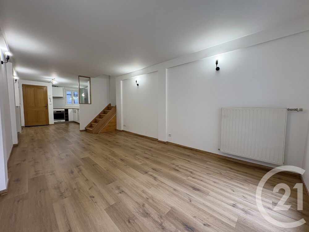 CENTURY 21 CHAPRAIS IMMOBILIER À BESANÇON VOUS PROPOSE :....