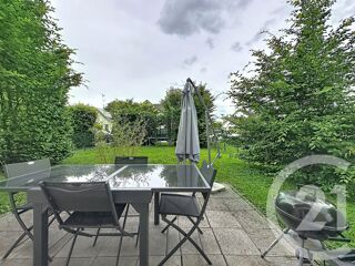  Appartement à louer 4 pièces 80 m²