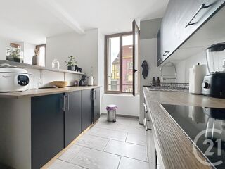  Appartement à louer 4 pièces 85 m²