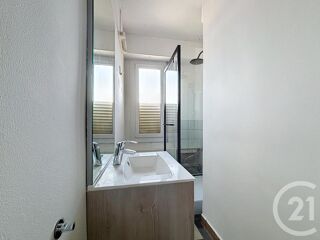  Appartement à louer 3 pièces 64 m²