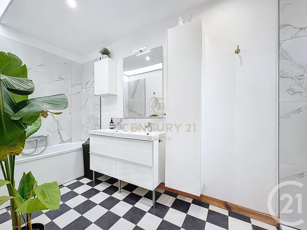 vente Maison - 6 pièce(s) - 135 m² La Madeleine (59110)