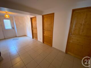  Appartement à louer 3 pièces 82 m²