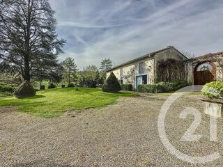  Maison  vendre 15 + pices 699 m