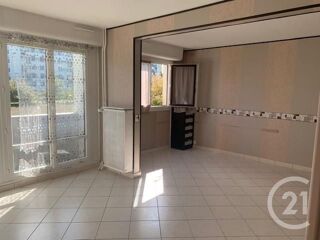  Appartement � louer 3 pi�ces 76 m�