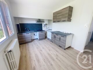  Appartement à louer 5 pièces 108 m²