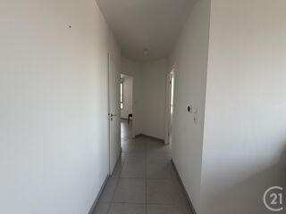  Appartement à louer 3 pièces 53 m²