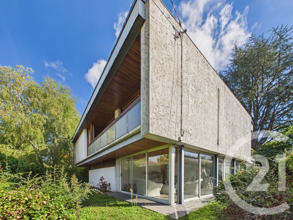 vente Maison - 8 pièce(s) - 243 m² Villenave-d'Ornon (33140)
