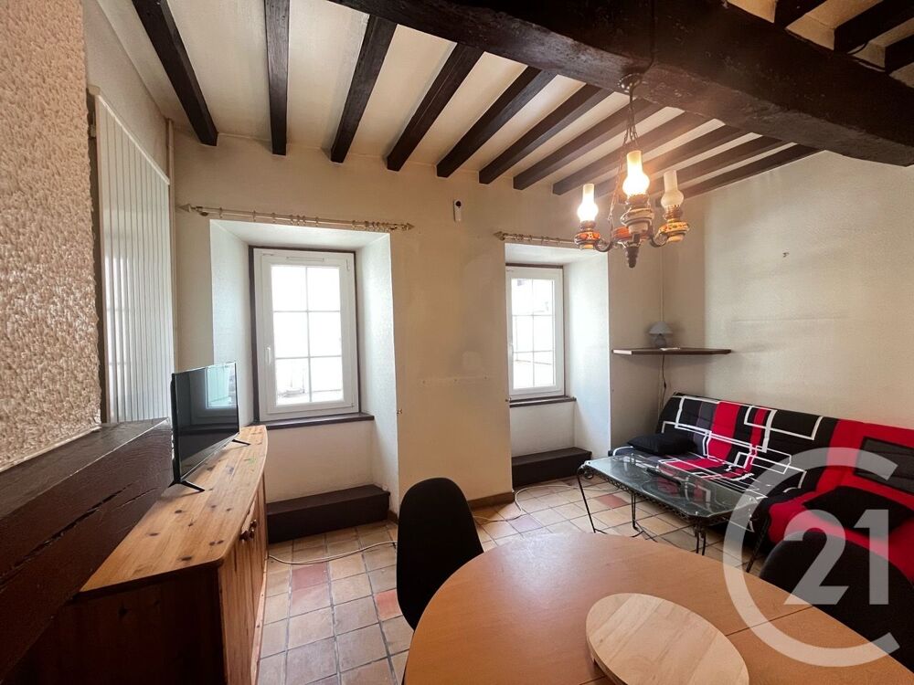 Nichée au c½ur de Tournay, cette maison de 61m² vous acc....