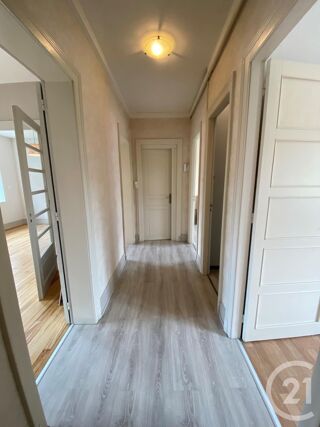  Appartement à louer 3 pièces 55 m²