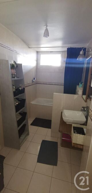  Appartement à louer 2 pièces 40 m²