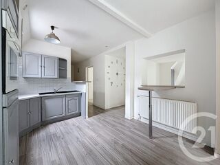  Appartement à louer 3 pièces 80 m²