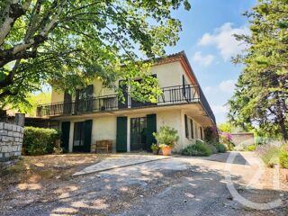 Maison 8 pièces 287 m² · à Castres · 287 m² · 216 000 €