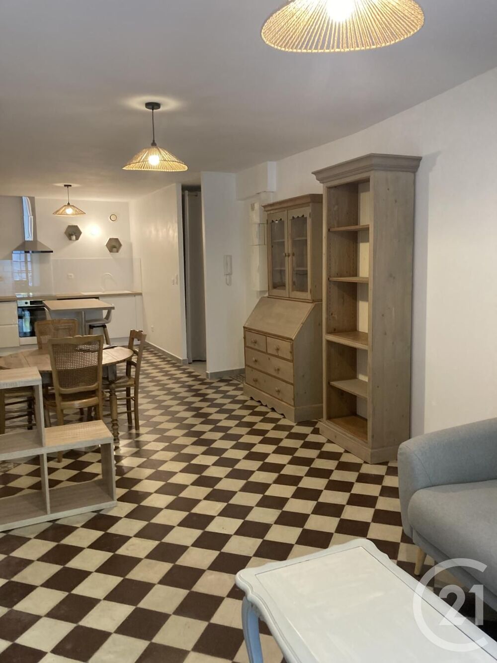 location Appartement - 2 pièce(s) - 60 m² Bagnols-sur-Cèze (30200)