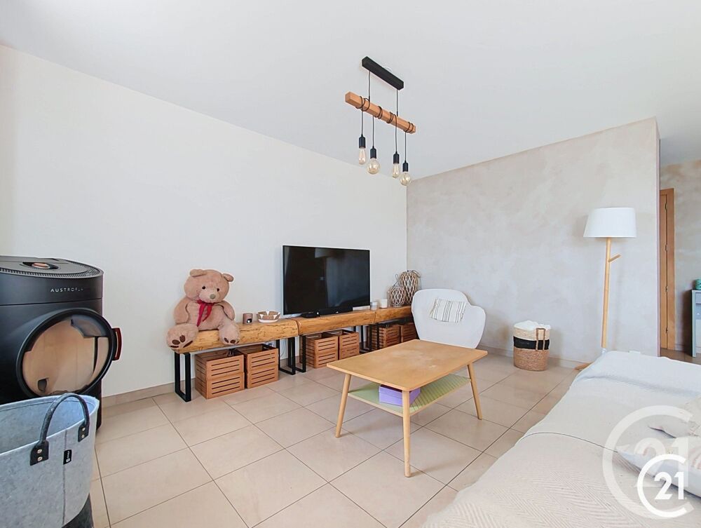 vente Appartement - 5 pièce(s) - 105 m² Sainte-Suzanne (25630)