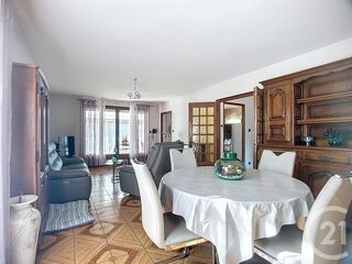  Maison  vendre 5 pices 321 m