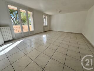  Appartement à louer 3 pièces 70 m²