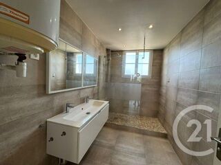  Appartement à louer 3 pièces 72 m²