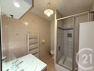 Appartement à louer 2 pièces 78 m²