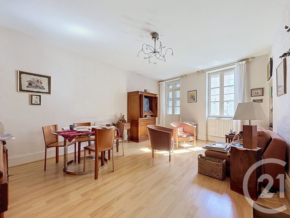 vente Maison - 7 pièce(s) - 186 m² Saint-Pourçain-sur-Sioule (03500)