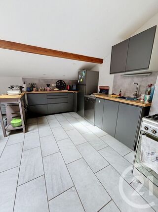  Appartement à louer 3 pièces 66 m²