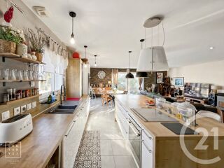  Maison à vendre 6 pièces 211 m²