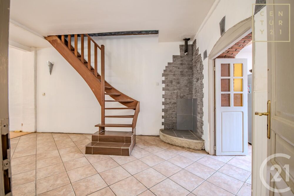 En bref : Maison semi-individuelle à vendre à Maubeu....