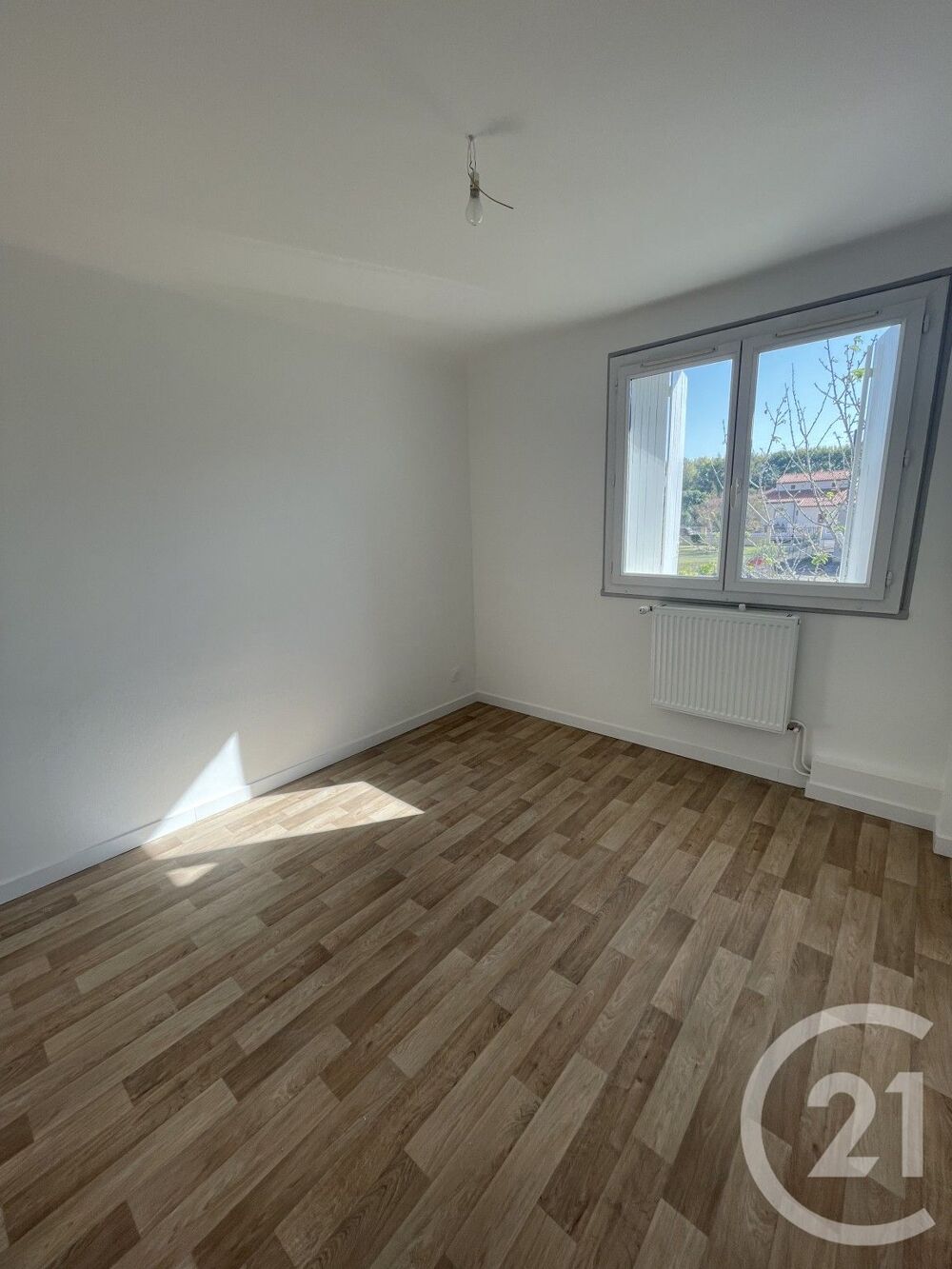 location Maison - 5 pièce(s) - 93 m² Mirepoix (09500)