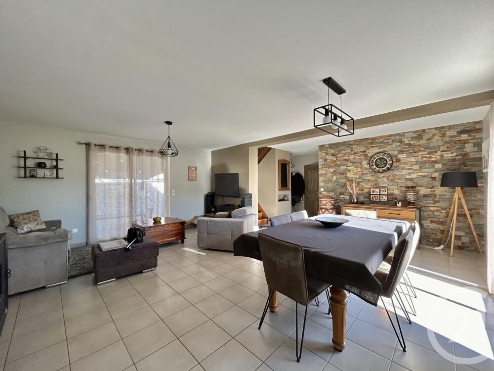 UNIQUEMENT chez CENTURY 21 A BAGES, dans un sec....
