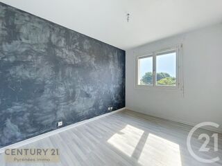  Appartement à louer 4 pièces 101 m²