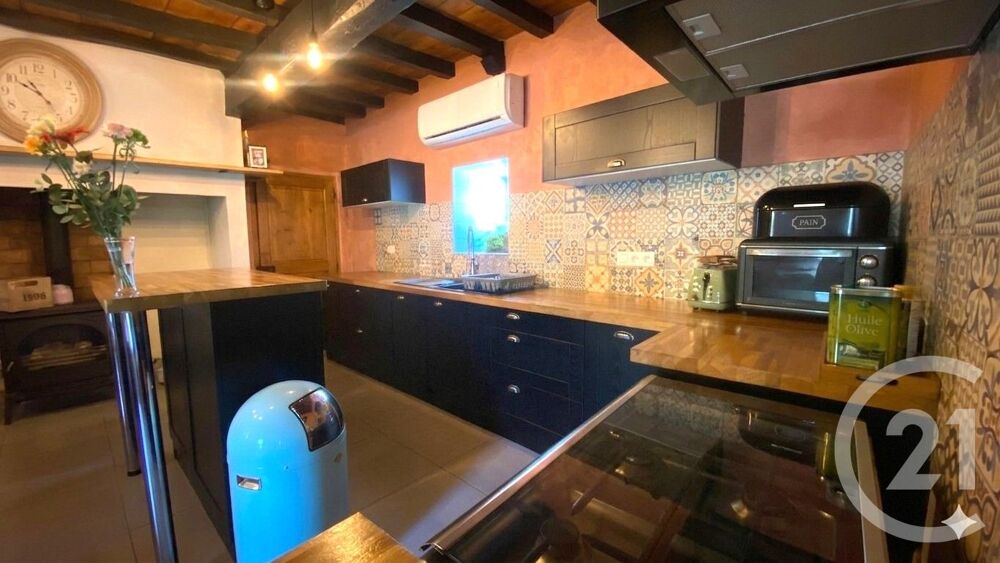 A découvrir sans tarder cette jolie maison sur le secteu....
