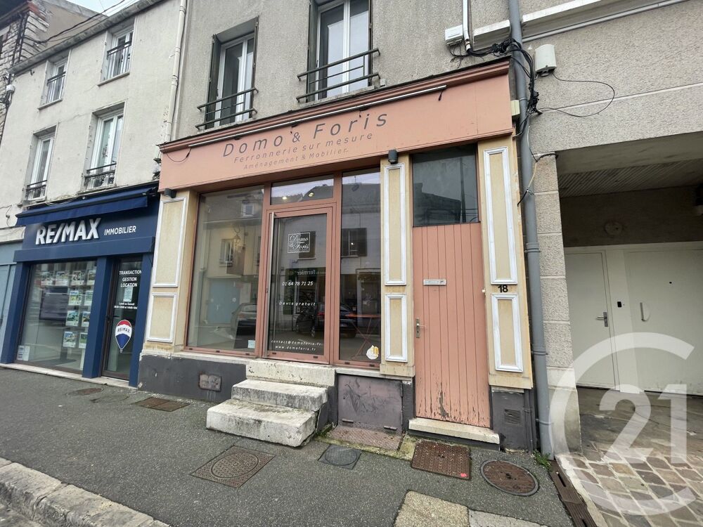 Très joli local situé en centre-ville, au calme, sur une....