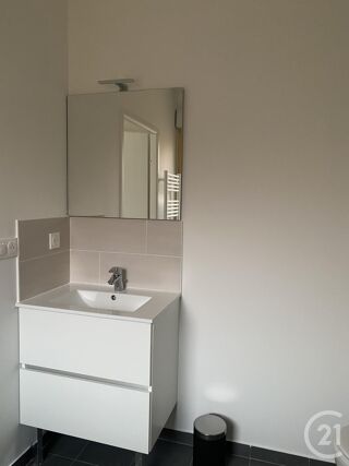  Appartement à louer 2 pièces 46 m²