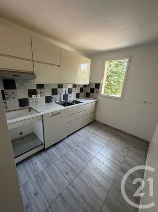 Appartement à louer 3 pièces 64 m²