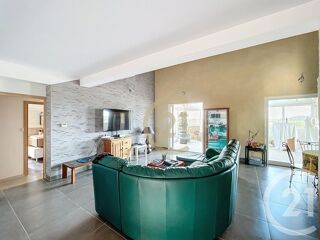  Maison � vendre 4 pi�ces 275 m�