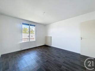  Appartement à louer 3 pièces 78 m²