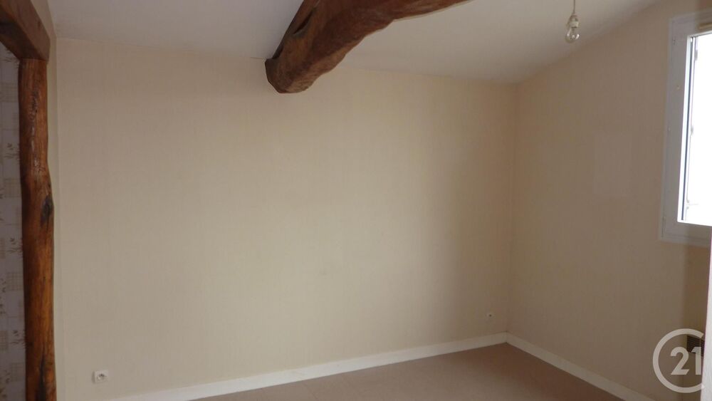 location Appartement - 2 pièce(s) - 26 m² Chef-Boutonne (79110)