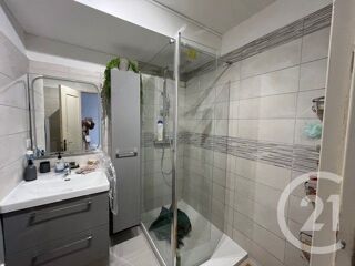  Appartement à louer 5 pièces 83 m² Tours