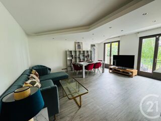  Maison à louer 8 pièces 268 m²