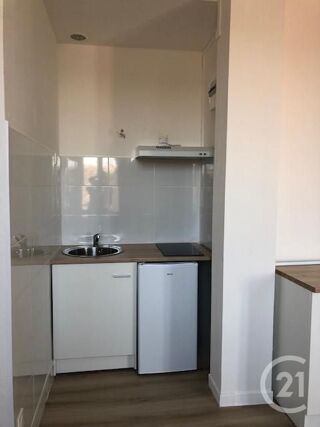  Appartement à louer 1 pièce 23 m²