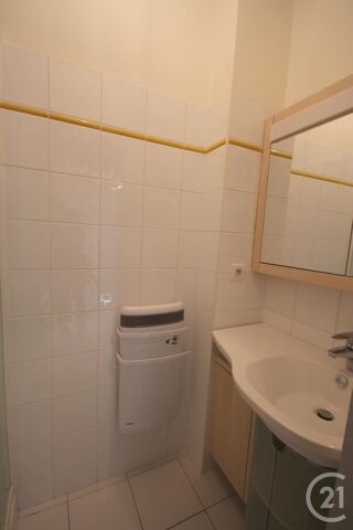  Appartement à louer 2 pièces 50 m²