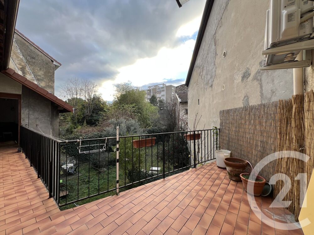 GRENOBLE / EUROPOLE / 8 RUE REVOL : Joli studio....